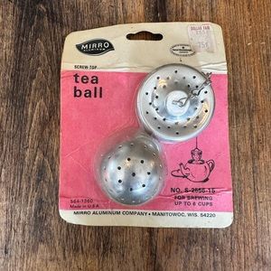 Vintage Mirro Aluminum Acorn Tea Ball NOS 584-1360 USA